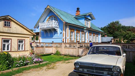 Everything you ever wanted to know about Russian country houses ...