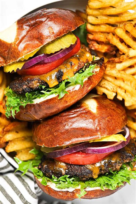 Easy Smash Burger Recipe - Midwest Foodie