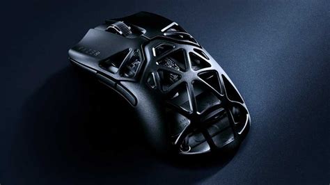 Razer's ultralight Viper mouse costs $280, speed holes included | PCWorld