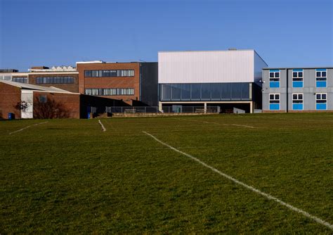 Haydon School Activity Hall / Nick Baker Architects | ArchDaily