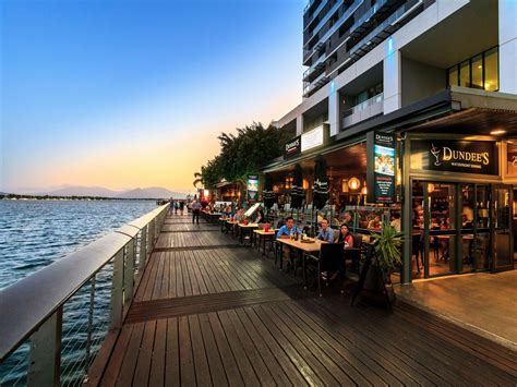 Dundee's Restaurant On The Waterfront - Restaurant - Queensland