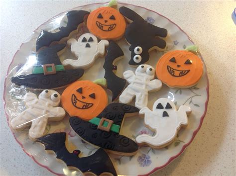 Halloween biscuits | Halloween biscuits, Sugar cookie, Desserts