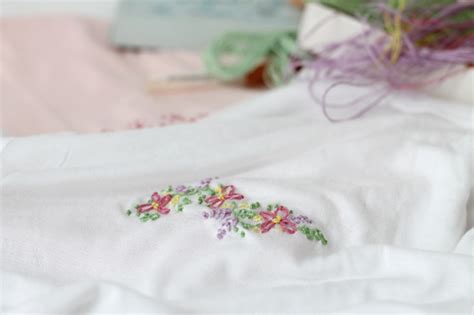 DIY - Embroidered t-shirts | Lotts and Lots | Making the everyday beautiful