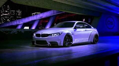 BMW M4 Neon Lights Live Wallpaper - MoeWalls