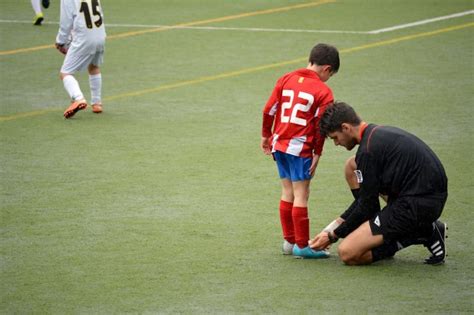 5 Tips to Protect Youth Athletes from Foot Injuries | Orthopedic Blog ...