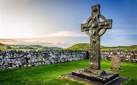 An Overview of the Irish Celtic Cross’s Origins, Symbolism, and Meanings