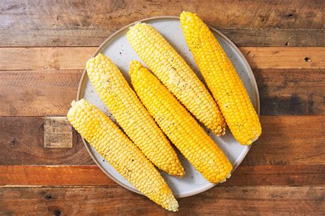 How To Easily Microwave Corn On The Cob | Recipe | Corn in the microwave, Corn, Frozen corn