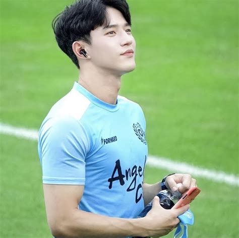 7 Potret Jeong Seung Won, Pemain Sepak Bola Kebanggan Korsel yang ...