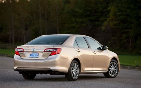 2013 Toyota Camry XLE V6 Price & Specifications - The Car Guide