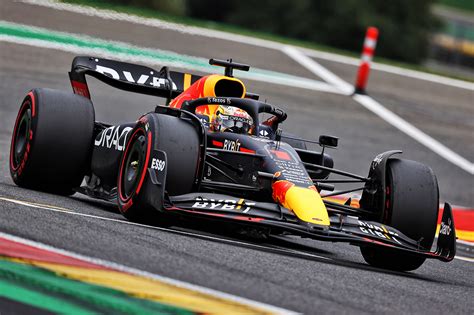 レッドブルF1技術者「RB18はリアの負荷の生成方法が大きく異なる」 - glbnews.com