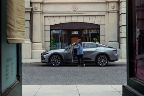 Toyota's Flagship Crown Sedan Returns After 50 Years as a Lifted Hybrid ...