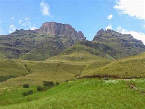 Travelogue...... BORN TO TRAVEL: CHAMPAGNE CASTLE DRAKENSBERG- from blindmans corner