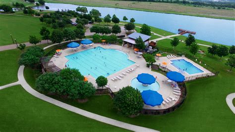 Fun in the Sun: Heartland Amenities to enjoy this Summer - Heartland Texas