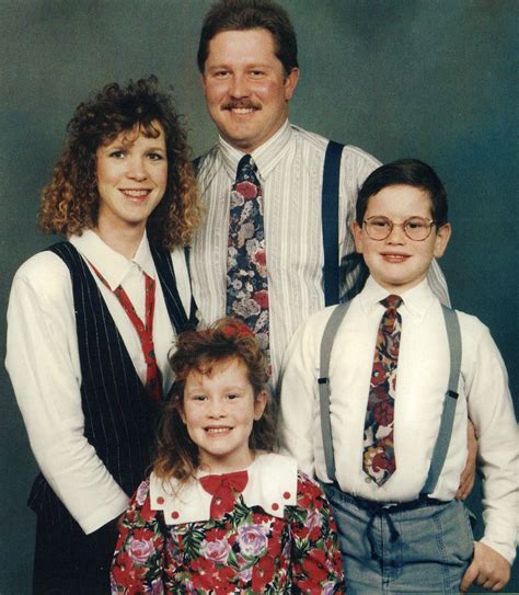 Awkward Family Portraits of Yesteryear - Flashbak