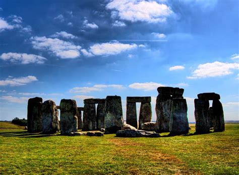 Guided Tour to Stonehenge & Bath from London - Summer 2024 | HAPPYtoVISIT.com