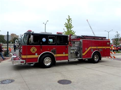 IL - St Charles Fire Department | Engine 102 | Inventorchris | Flickr