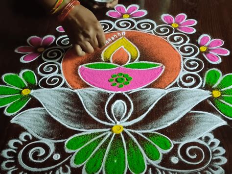 Diwali 2023: Easy dot rangoli designs you can recreate at home | Events News - News9live