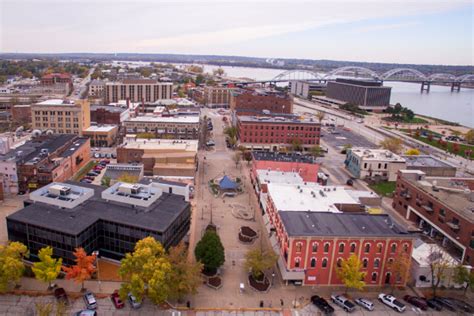 City of Rock Island selects Quad Cities Chamber to manage downtown ...