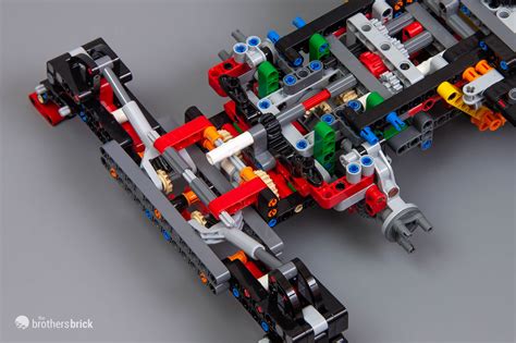 LEGO 42082 ROUGH TERRAIN CRANE REVIEW-5 - The Brothers Brick | The Brothers Brick