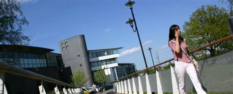 University of Warwick: Courses, Costs and Applications | Foreign Students