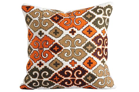 Traditional Design Cushion - Bellagio Home