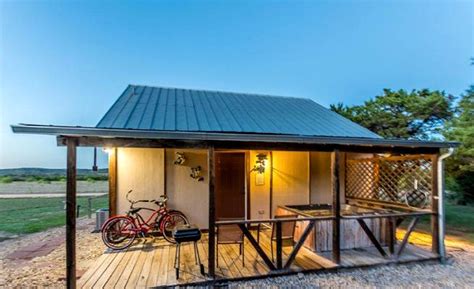 RedAwning - Avalon Cottage - Fredericksburg, TX, Cabins, Fredericksburg ...