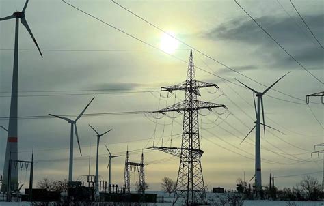 Opinion: US wind power generation on course to surpass coal: Maguire ...