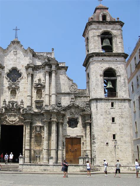 Catedral de San Cristóbal - Szállás, beutazás és látnivaló és utazás tippek