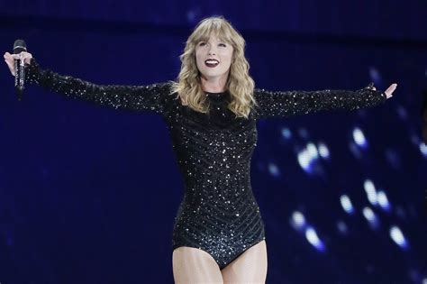 Taylor Swift's Eras Tour stop in Houston will be a family homecoming. Here's why.