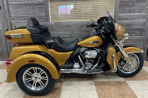 2023 Harley-Davidson Tri Glide Ultra Prospect Gold/Vivid Black for sale ...