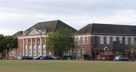 Standards slammed as Ofsted deliver critical report on Palmer's College - Your Thurrock