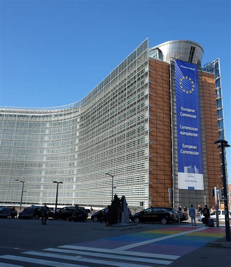 How to visit the European Parliament in Brussels and the EU Quarter - Helen on her Holidays