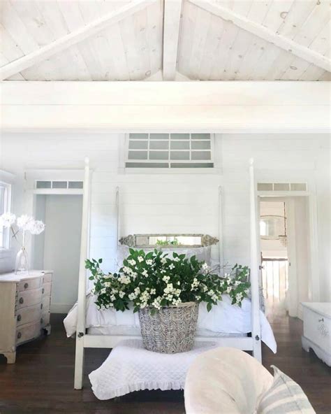 Traditional White Farmhouse Bedroom Furniture - Soul & Lane