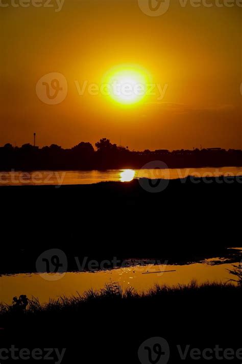 Sunset ocean view 14788622 Stock Photo at Vecteezy