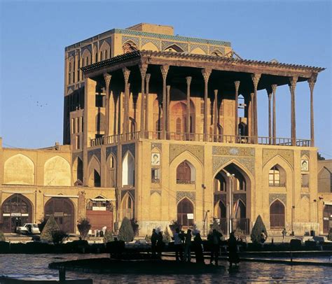 Ali Qapu Palace, Isfahan | Ultimate Guide | Photos