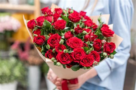 Why Are Red Roses Considered a Symbol of Love?