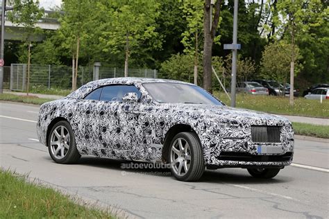 Rolls-Royce Wraith Drophead Coupe Spied for the First Time - autoevolution