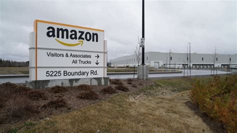 Amazon employees flag health concerns in Canadian warehouses | CBC News