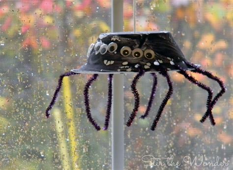 Hanging Spider Craft for Preschoolers | Stir The Wonder