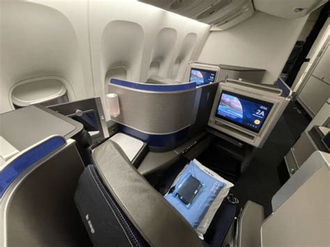 United Airlines Business Class Boeing 777 200