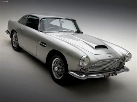 1961 Aston Martin DB4 - Information and photos - MOMENTcar