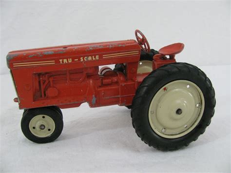 Vintage Carter Tru Scale 1/16 Red International Farm Tractor Parts / Restore | eBay