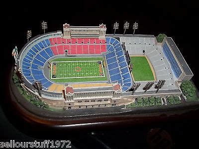 Chicago Bears - Old Soldier Field Stadium by Danbury Mint ( pre-Renovation ) | #491624030