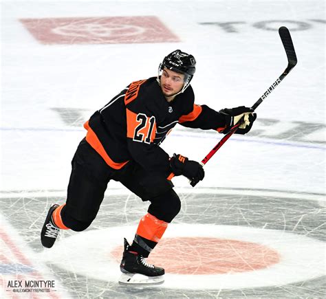 Instant analysis: Scott Laughton signs a new five-year deal with the Flyers