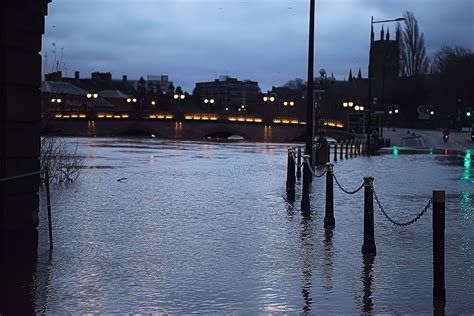 Floods in Worcester - Feb 9th 2014 | Flood, New york skyline, Midlands