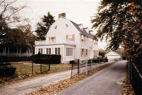 SPOOKSHOWS.COM BLOG: Amityville House For Sale!