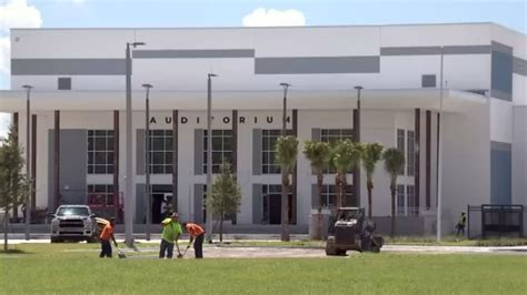 St. Johns County opens its newest school: Beachside High | WJCT News 89.9