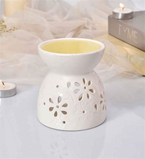 Buy Blissful White Ceramic Oil Diffuser at 60% OFF by Tayhaa | Pepperfry