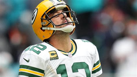 NFL fans hold their collective breath as Aaron Rodgers decision looms ...