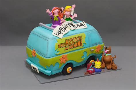 Mystery Machine Scooby Doo Cake | www.studiocake.com | BethAnn Goldberg | Flickr